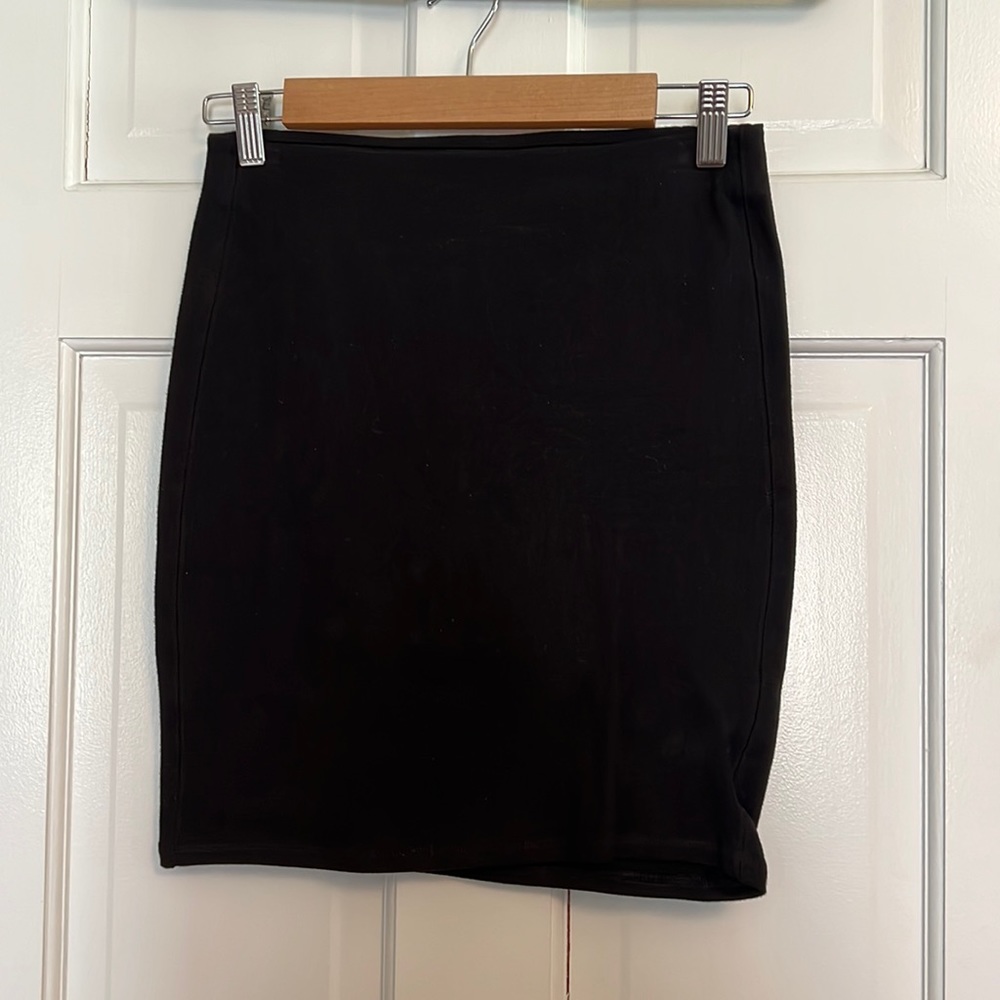 Black pencil skirt
